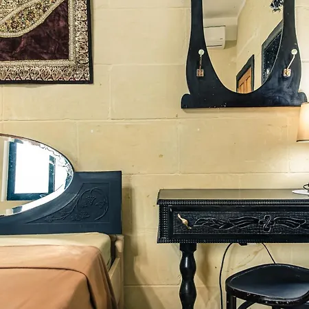 'feel@home' Retro Designer 30sec From Apartamento Xlendi